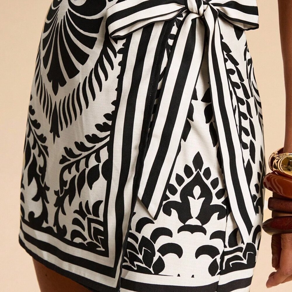 Black and White Boho Women's Side Knot Wrap Mini Skirt with Plant Print - Picture 3 of 7